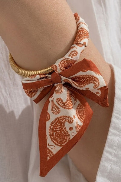 Silky Scarf Wrapped Metal Stretch Bangle Bracelet | 80B1942