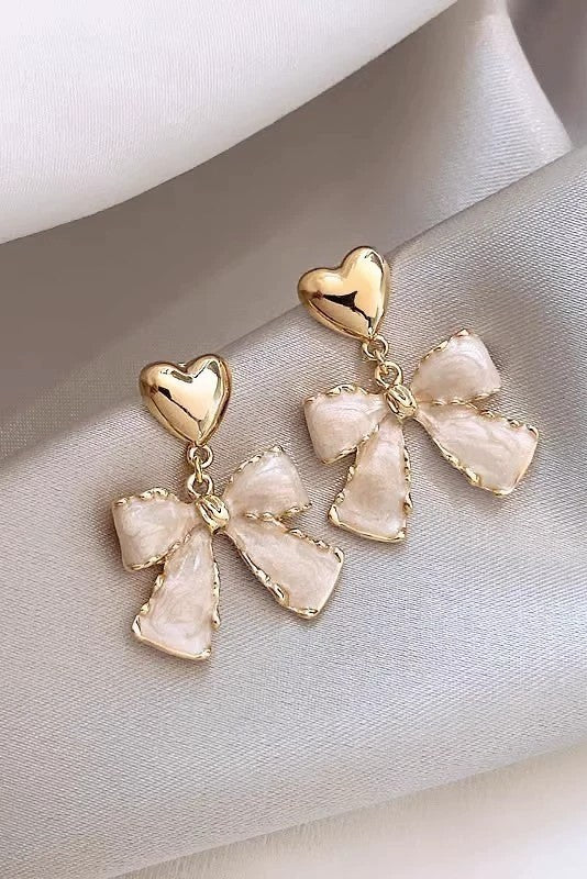 BOW GOLD HEART DROP EARRINGS | 40E364