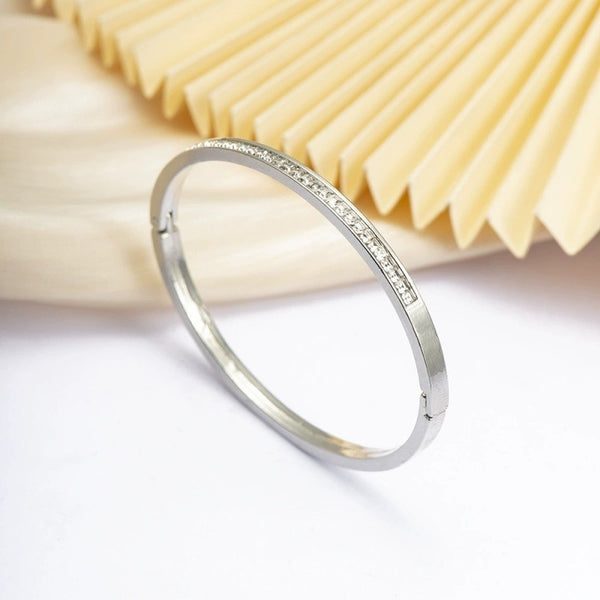 18K NON-TARNISH WATERPROOF STAINLESS STEEL BANGLE | 40B5152