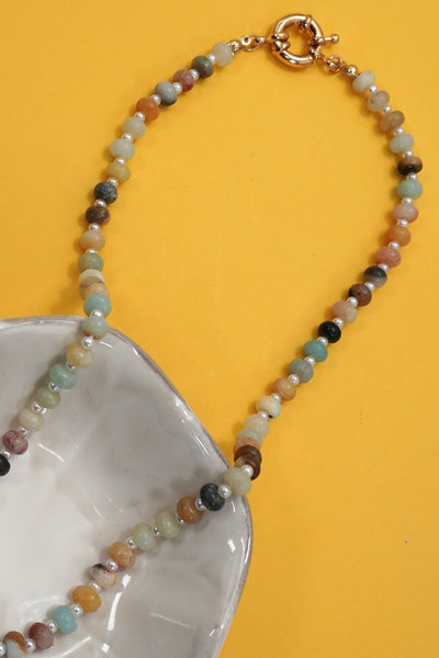 NATURAL STONE CHARM  SPRING CLASP BEADED NECKLACE | 40NK9467