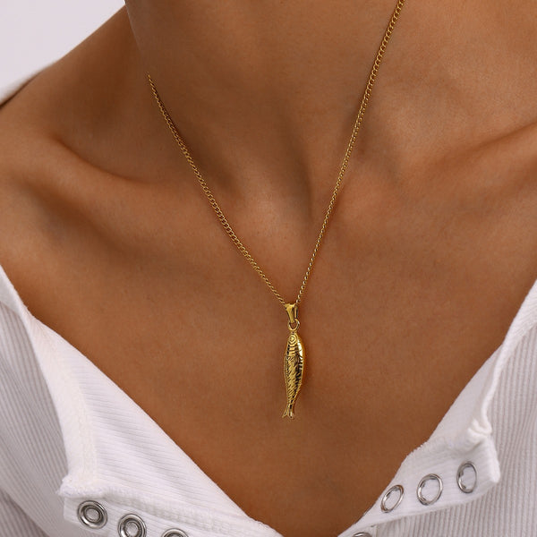 18K STAINLESS STEEL TARNISH FREE FISH NECKLACE | 40NK9481