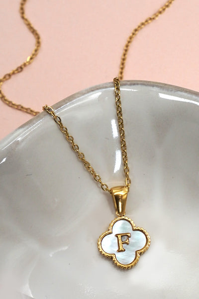 18K STAINLESS STEEL MOP CLOVER INITIAL NECKLACE | 40NK9487