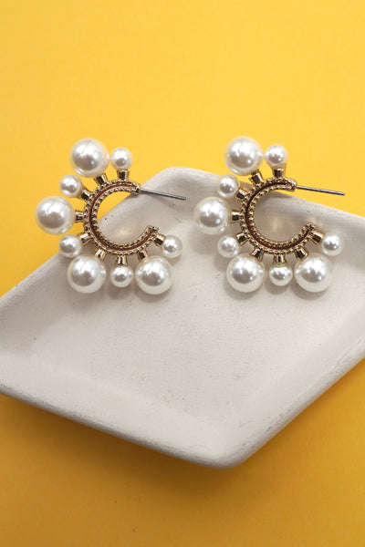 LUXURY PEARL HUGGIE HOOP EARRINGS | 80E6786