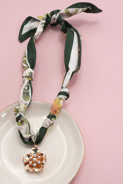 HANDMADE SCARF NECKLACE - HEART | 80N91790