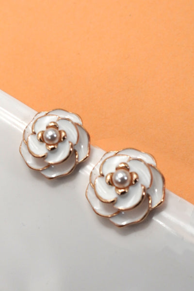GOLD FLOWER PEARL STUD EARRINGS | 80E6871