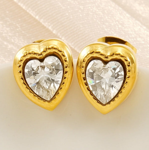 18K STAINLESS STEEL TARNISH FREE HEART EARRINGS | 40E385