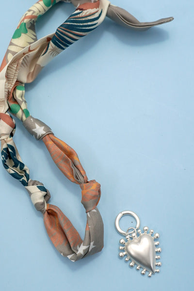 Handcrafted Scarf Interchangeable Charm Necklace | 80N92095