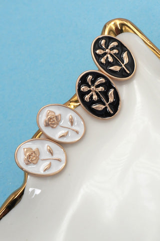 EPOXY FLOWER GOLD EDGE STUD EARRING | 80E61113
