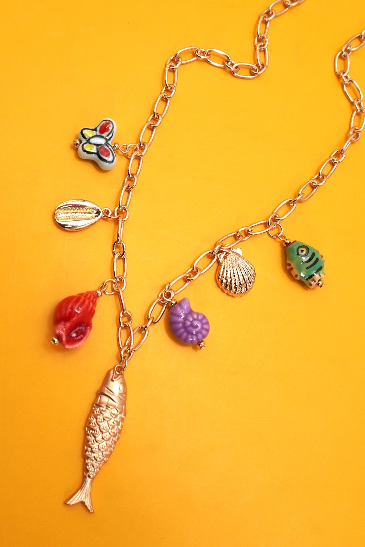 CHARM NECKLACE-PORCELAIN SEA INSPIRED FISH SHELL | 80N92189