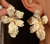 STATEMENT FLOWER STUD EARRINGS | 40E413