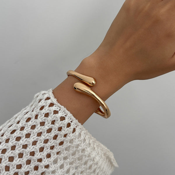TEARDROP SHAPE CUFF BANGLE | 40B5185