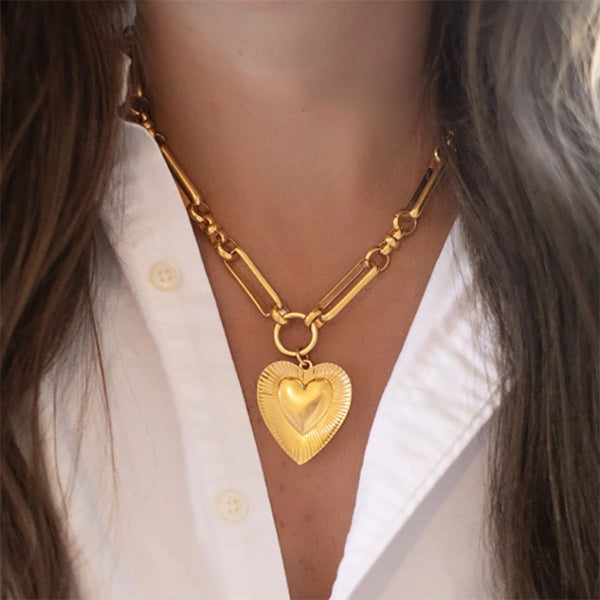 ETCHED HEART CHUNKY CHAIN STATEMENT NECKLACE | 40NK9576