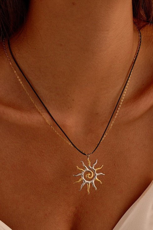 18K STAINLESS STEEL TARNISH FREE SUN NECKLACE | 40NK9570
