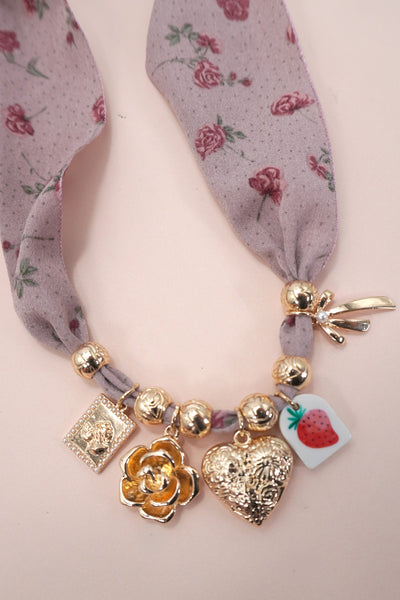SCARF CHARM NECKLACE-FLOWER STRAWBERRY HEART BOW | 80N92366