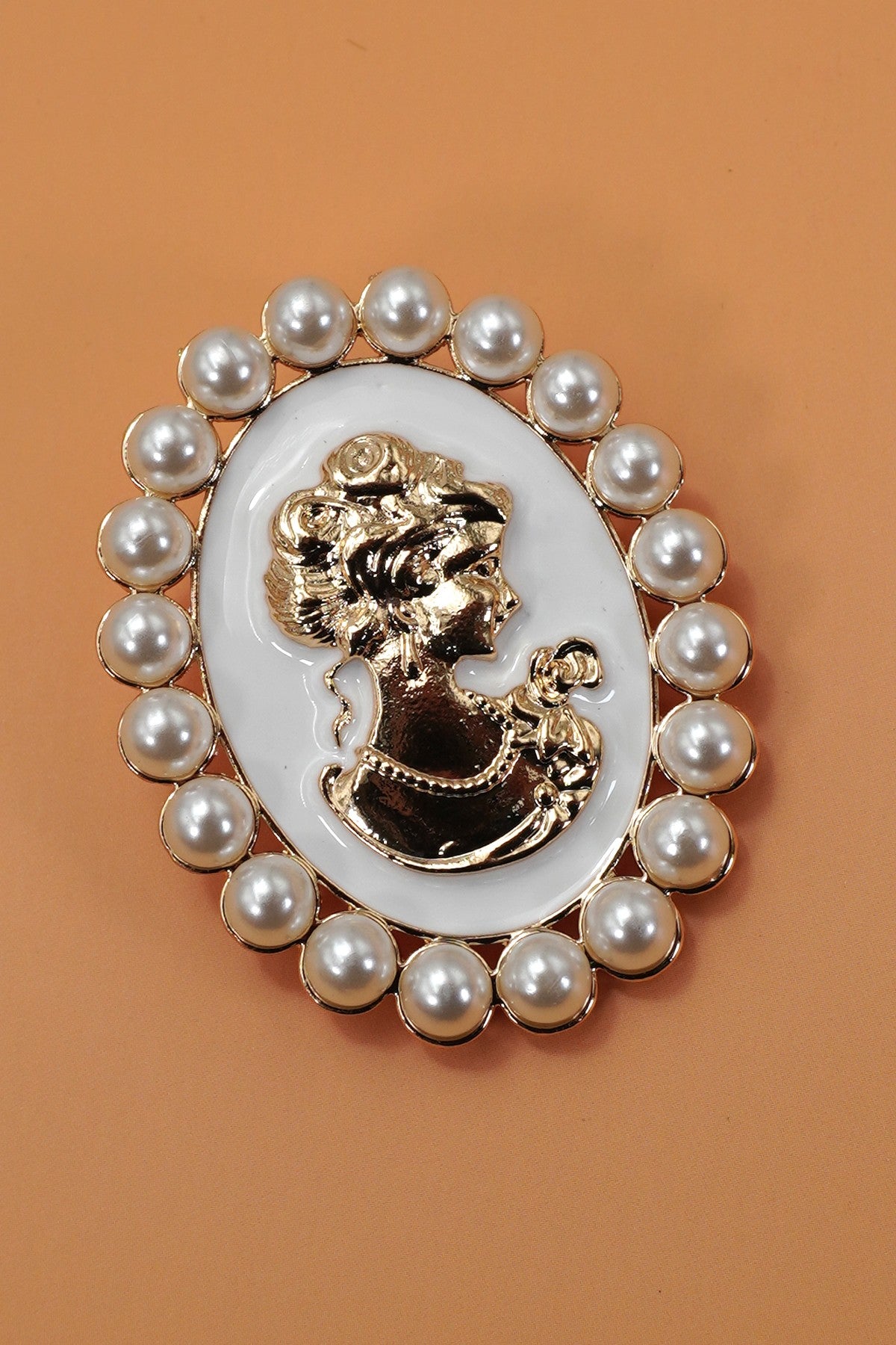 Vintage Queen Cameo Brooch Pin | 40BC315