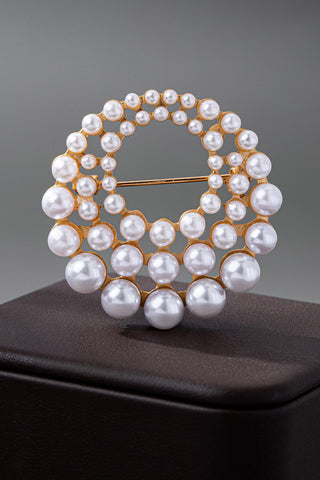 VINTAGE GRADUATED PEARL BROOCH PIN | 80BC056