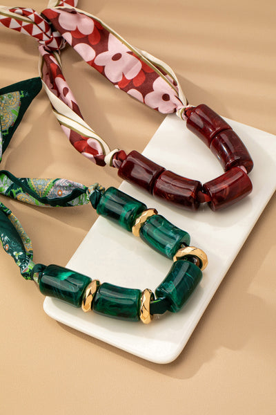 HANDMADE SCARF NECKLACE-CHUNKY MARBLE RESIN | 80N92488