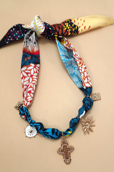 HANDMADE ANIMAL DESIGN SCARF NECKLACE-CROSS  HEART | 80N92491