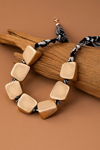 HANDMADE SCARF NECKLACE-IRREGULAR GOLD SQUARE | 80N92492