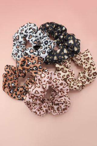 LEOPARD PATTERN SCRUNCHIES SET OF 5 | 40S742