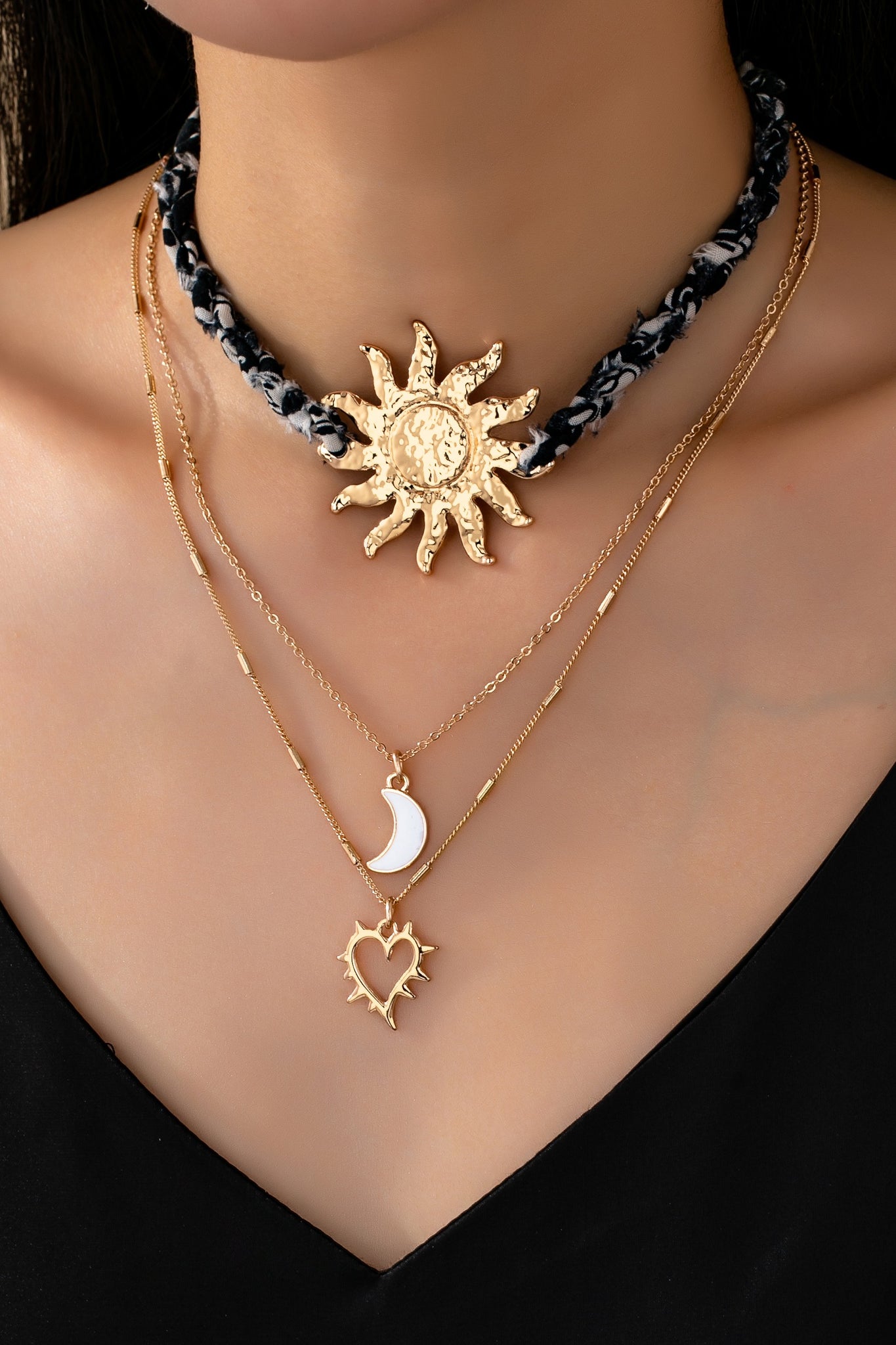 CHARM NECKLACE-TRIPLE LAYER SUNBLAST HEART | 80N92522