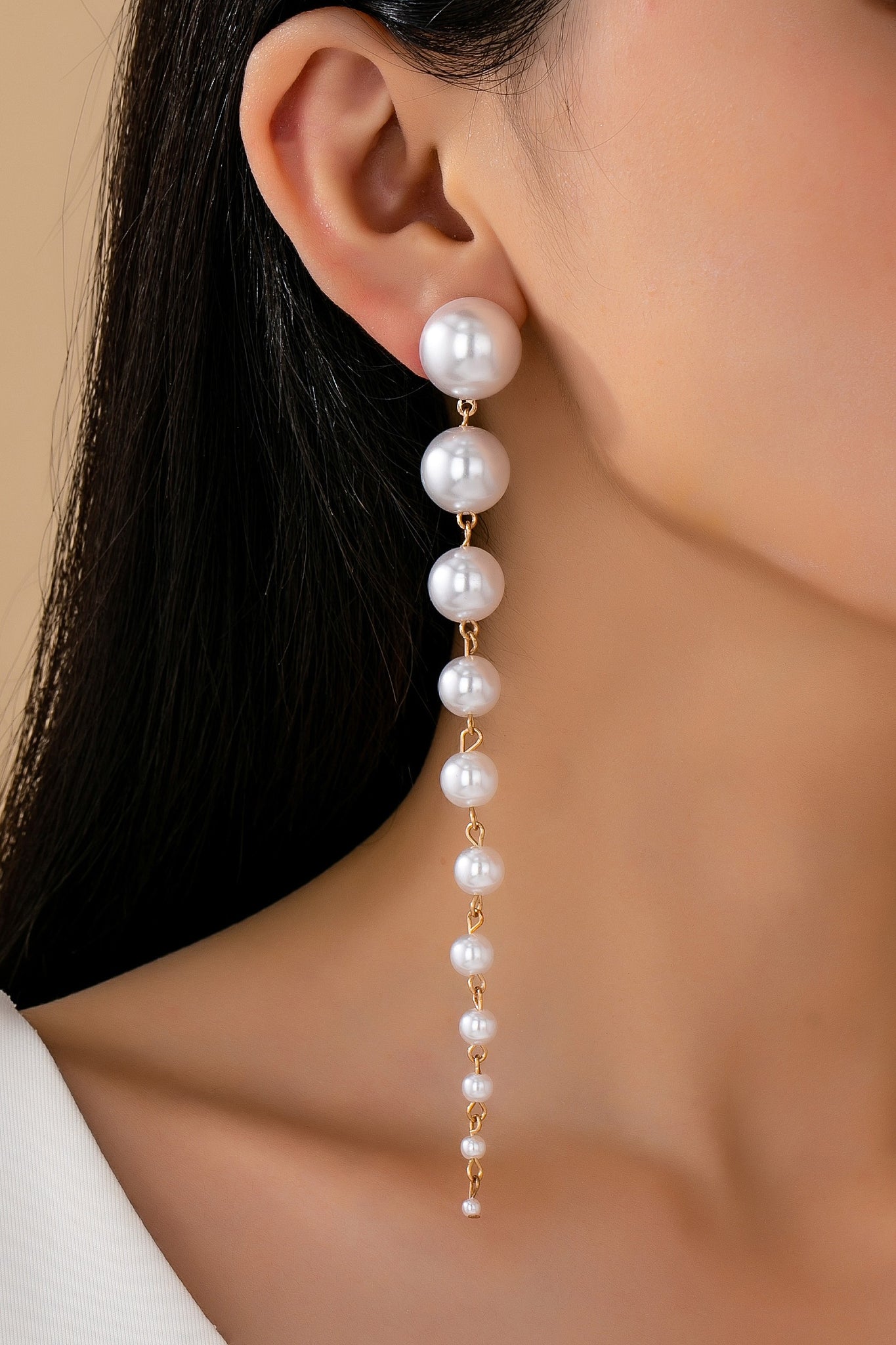 LONG STATEMENT LINEAR PEARL DROP EARRINGS | 80E61438