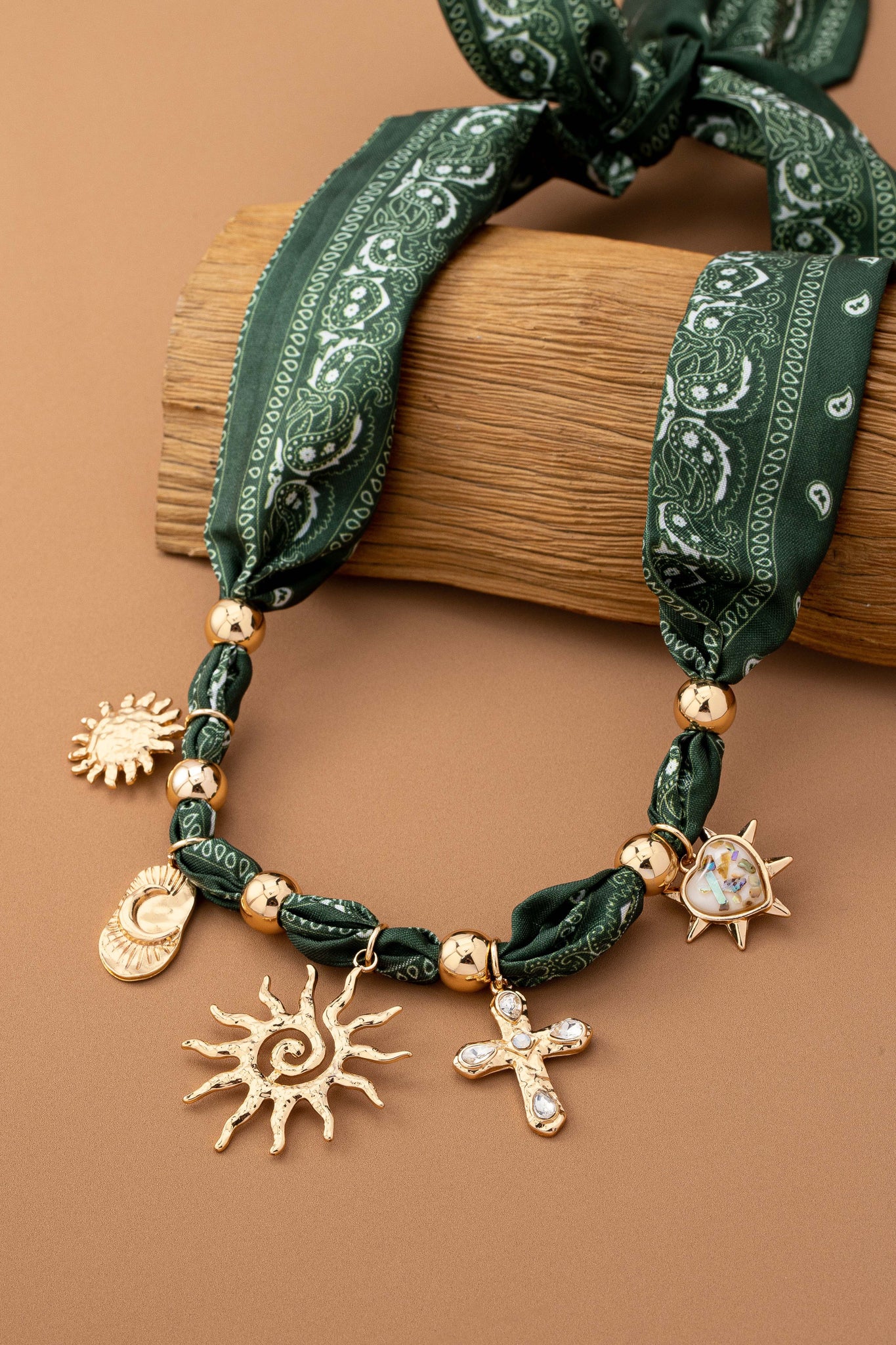 HANDMADE SCARF NECKLACE-SUNBLAST CROSS HEART MOON | 80N92552