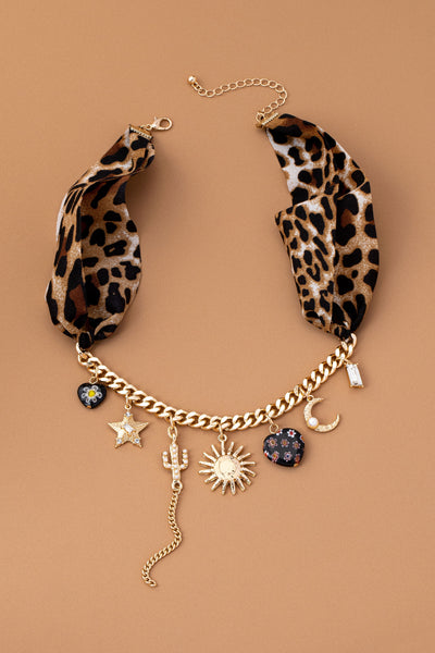 CHARM ANIMAL SCARF NECKLACE-WESTERN SUNBLAST STAR | 80N92617