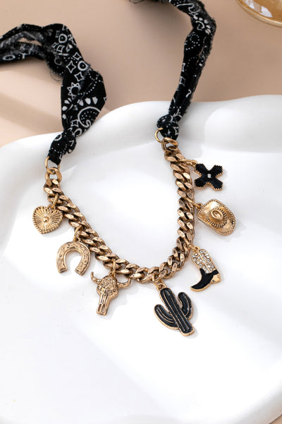 CHARM ANIMAL SCARF NECKLACE-WESTERN CROSS BOOT HAT | 80N92703