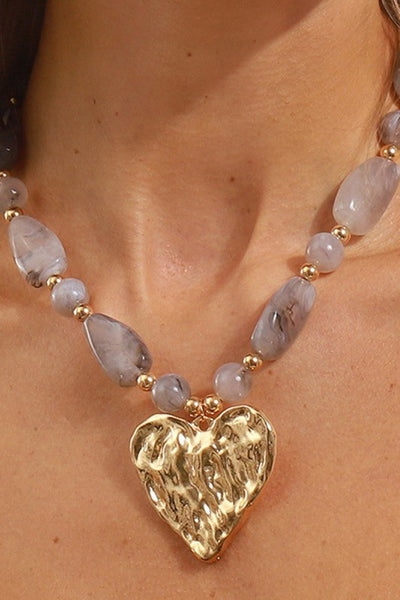 Hammered Heart Pendant Resin Beaded Necklaces | 40NK9662