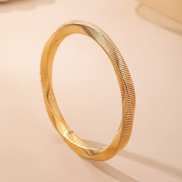 Gold-Tone Flexible Omega Chain Bangle | 80B1688