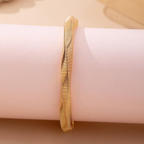 Gold-Tone Flexible Omega Chain Bangle | 80B1688