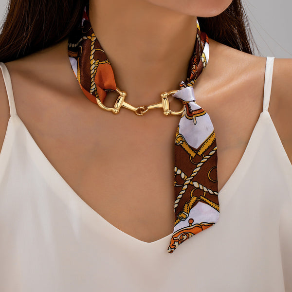 Horsebit Buckle Silk Felt Scarf Choker Necklace | 80N93838