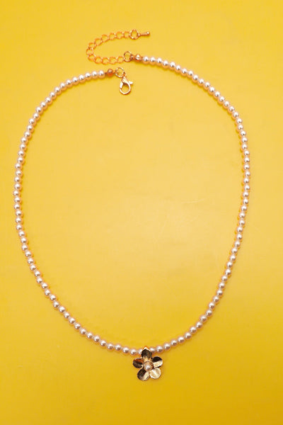 Minimalist Floral Pendant Necklace | 40NK9716