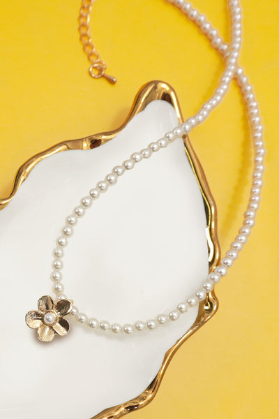 Minimalist Floral Pendant Necklace | 40NK9716