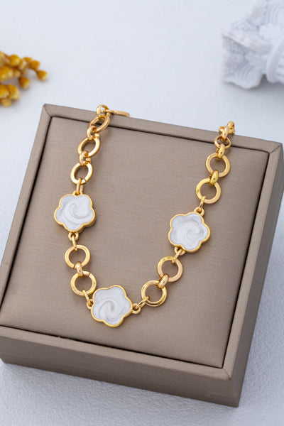 Enamel Quatrofoil Link Toggle Bracelet | 80B1801