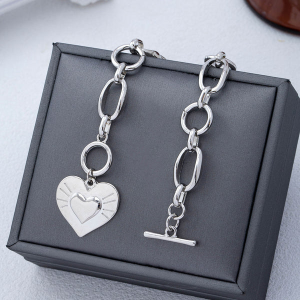 Chunky Heart Statement Toggle Bracelet | 80B1823
