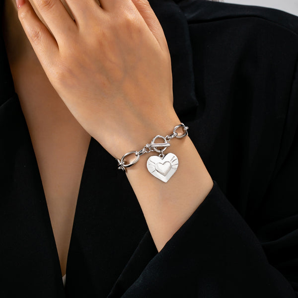 Chunky Heart Statement Toggle Bracelet | 80B1823