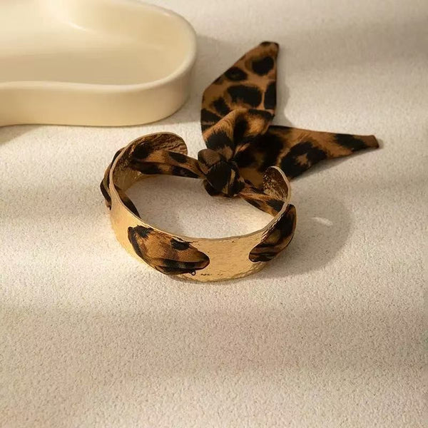 Scarf Tie Hammered Open Cuff Bangle Bracelet | 40B5285