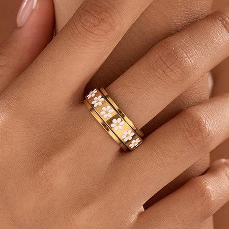 18K STAINLESS STEEL TARNISH FREE DAISY SPINNER RING | 40R155