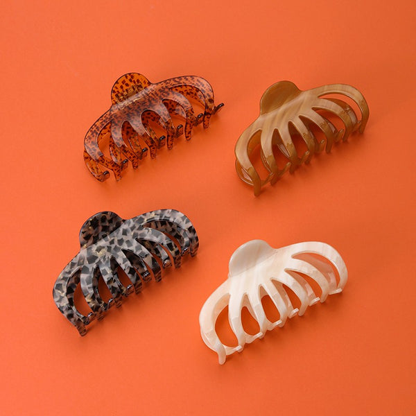 Large Curved Octopus-Inspired Hair Claw Clips | 40H1223