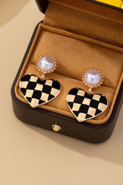 Vintage Style Checkerboard Heart Drop Earrings | 80E62593