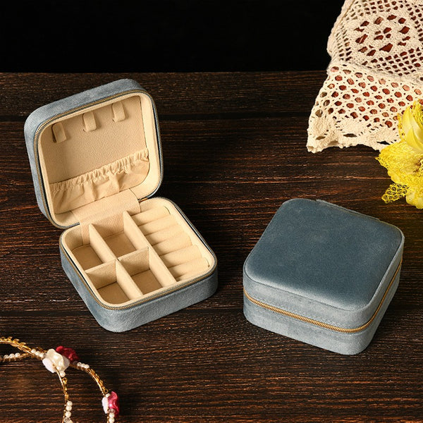 VELVET JEWELRY ORGANIZER TRAVEL BOX CASE | 40P642