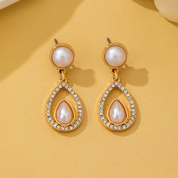 Pearl and Rhinestone Teardrop Drop Earrings | 80E62979