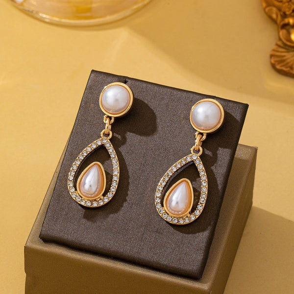 Pearl and Rhinestone Teardrop Drop Earrings | 80E62979