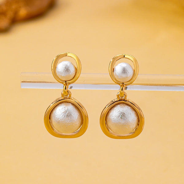 Organic Gold Ring Freshwater Pearl Drop Earrings | 80E62953