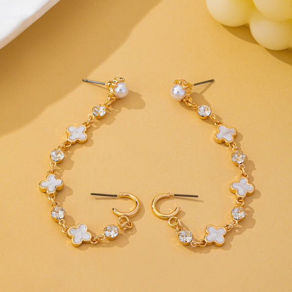 Mother of Pearl Clover Double Piercing Earrings | 80E63018