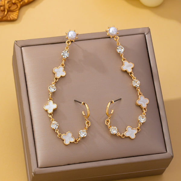 Mother of Pearl Clover Double Piercing Earrings | 80E63018