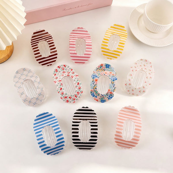 Scalloped Edge Floral and Stripe Flat Hair Claw Clip|40H1201