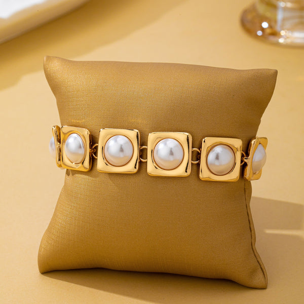 Pearl Square Link Statement Bracelet | 80B1904